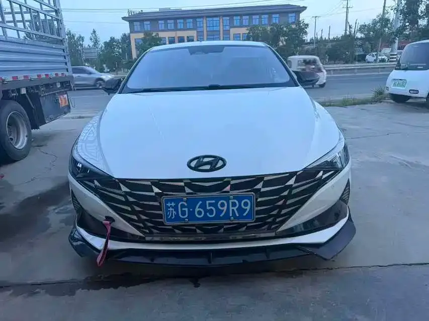Hyundai Elantra — фото 4