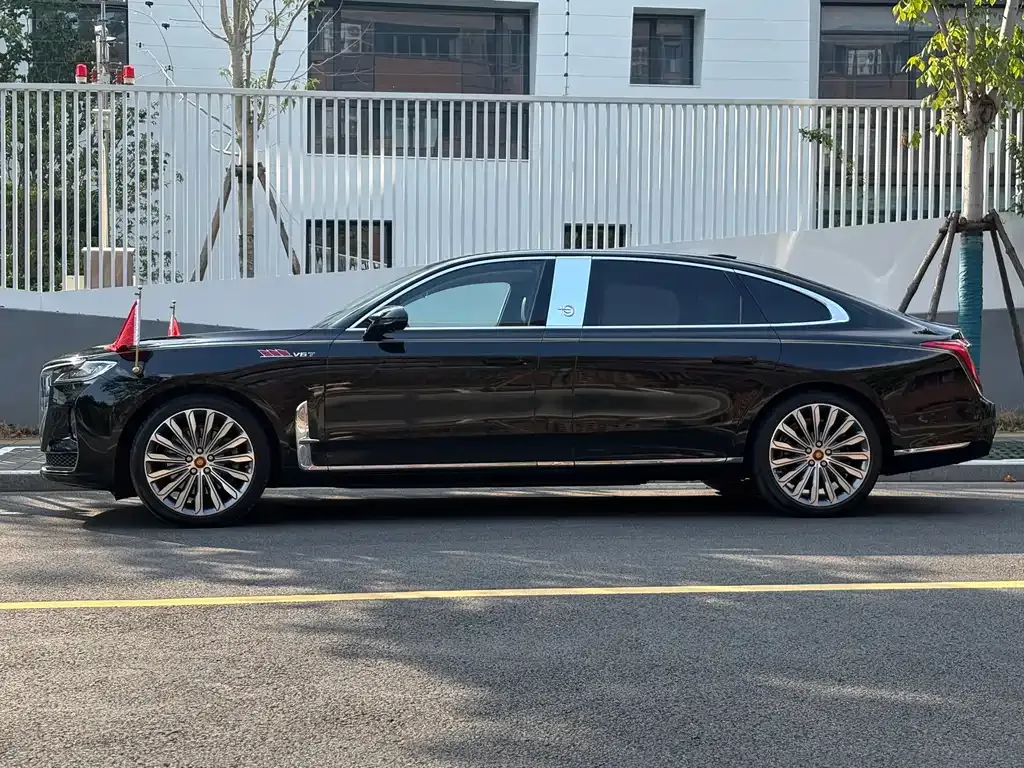 Hongqi H9 — фото 10