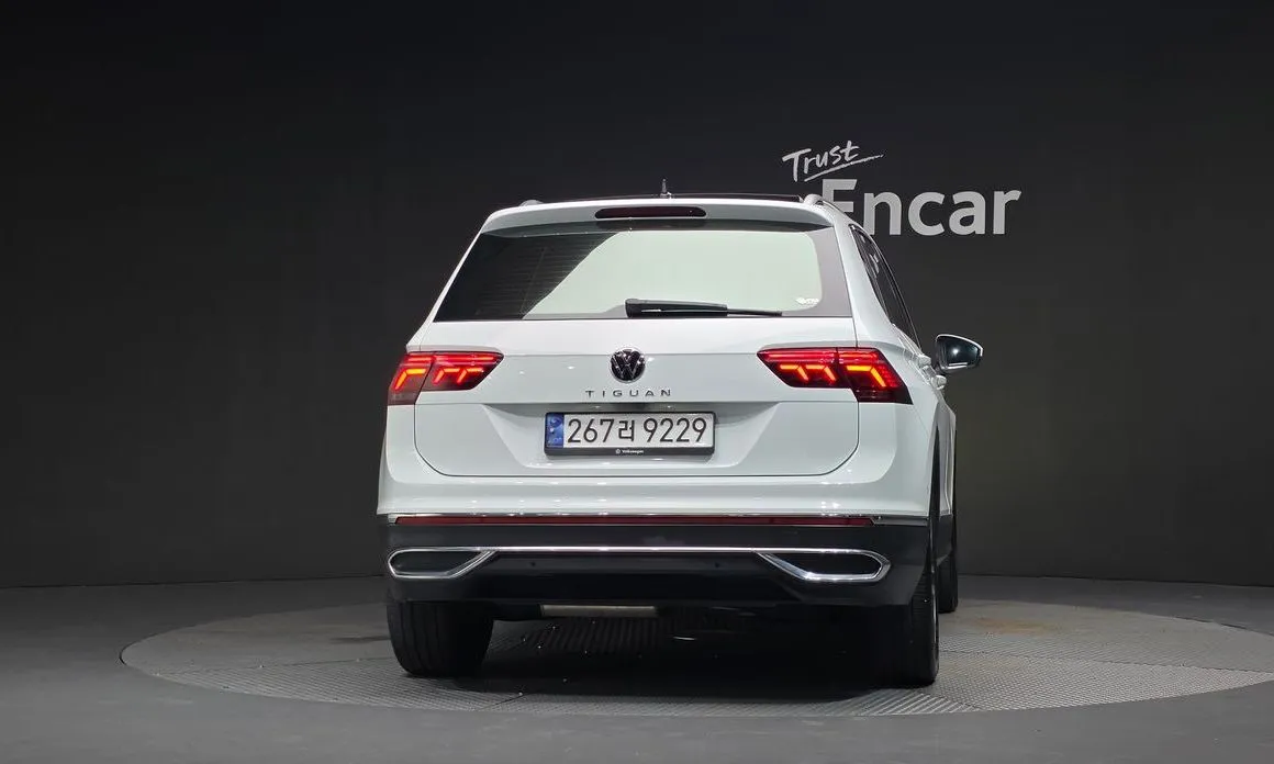 Volkswagen Tiguan — фото 6