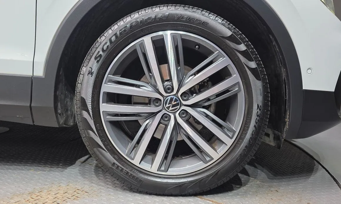Volkswagen Tiguan — фото 8