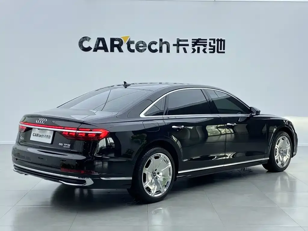 Audi A8 — фото 6