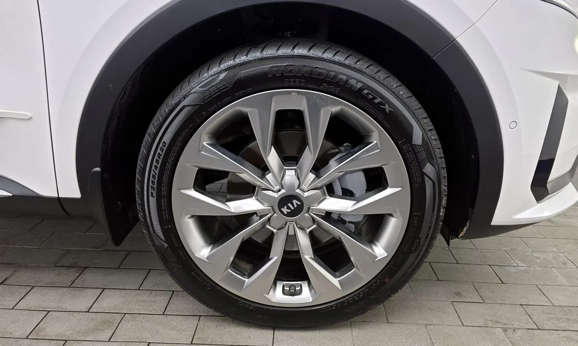 Kia Sorento — фото 9