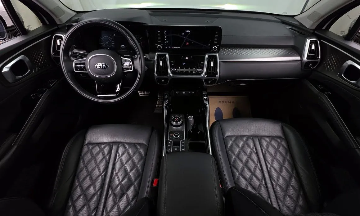 Kia Sorento — фото 8