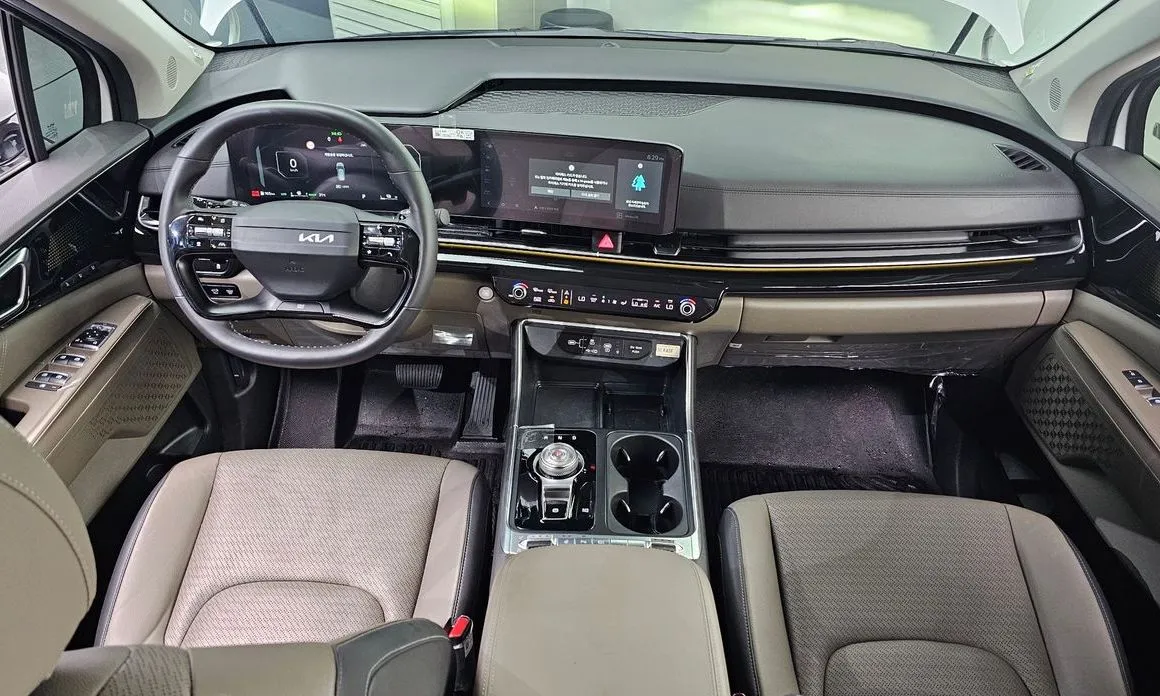 Kia Carnival — фото 9