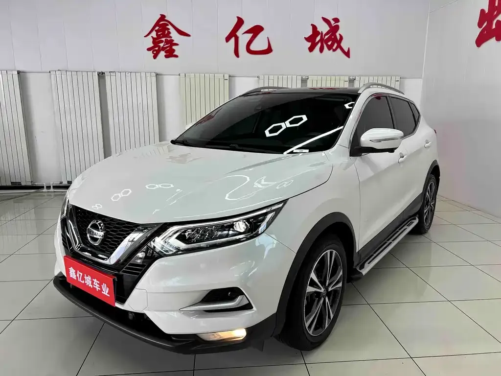 Nissan Qashqai — фото 1