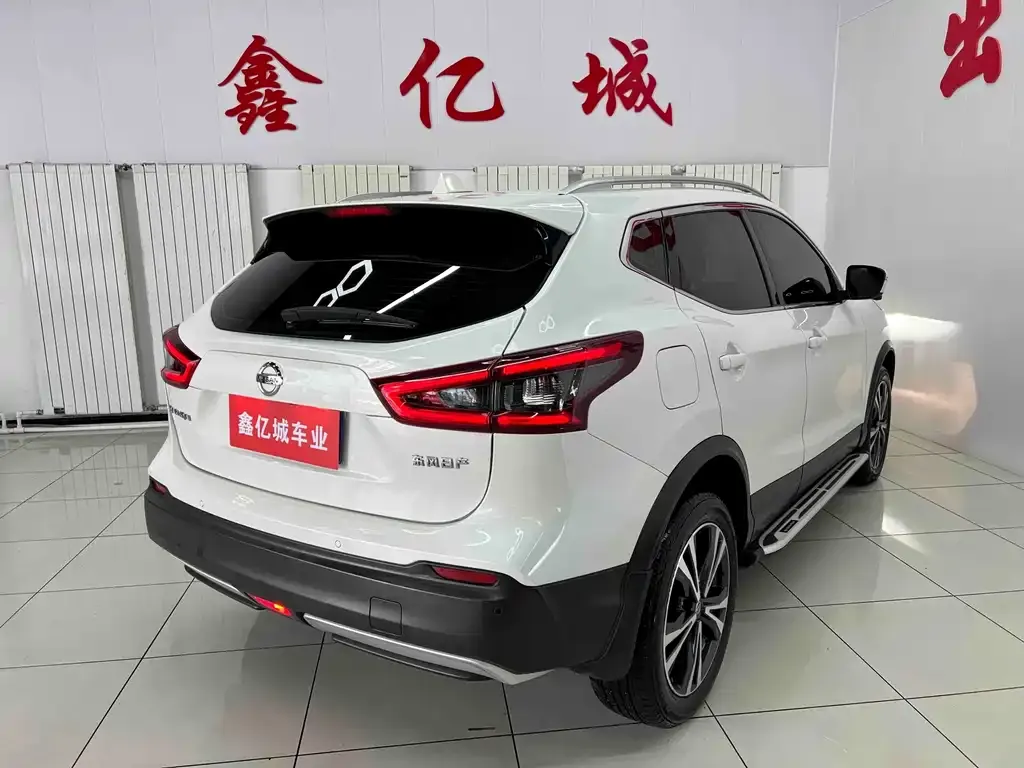 Nissan Qashqai — фото 4