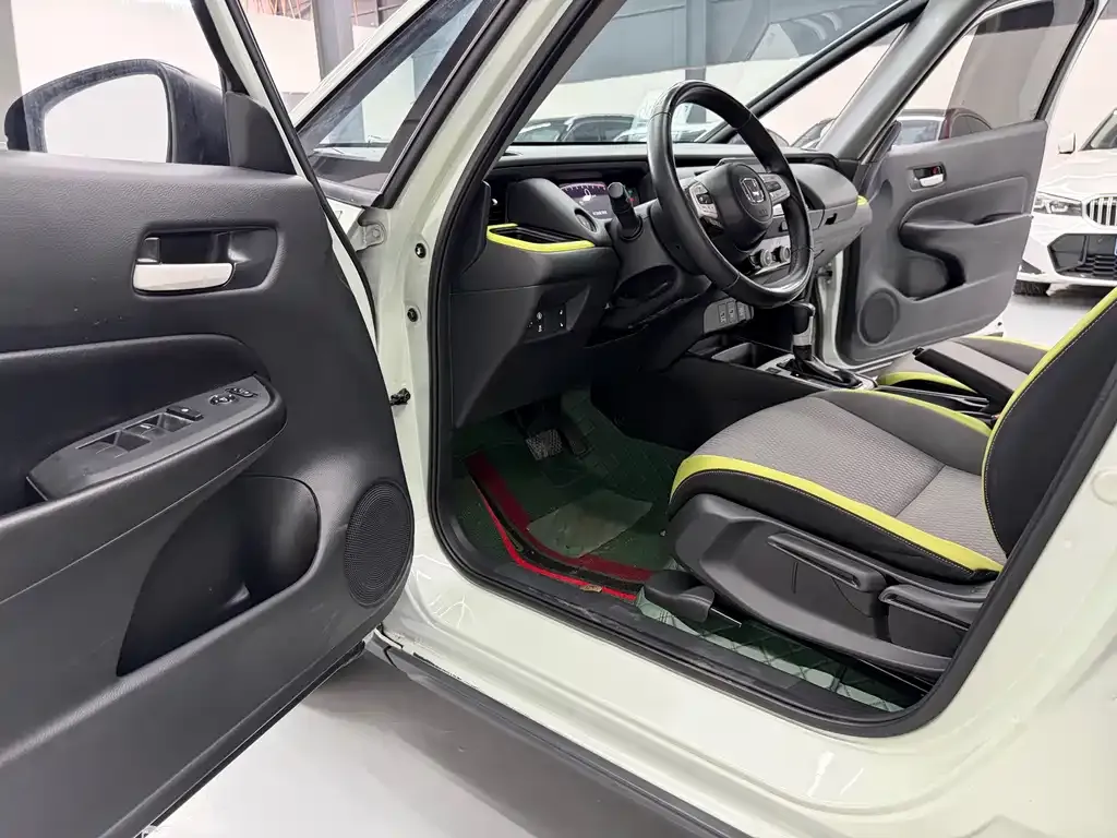 Honda Fit — фото 8