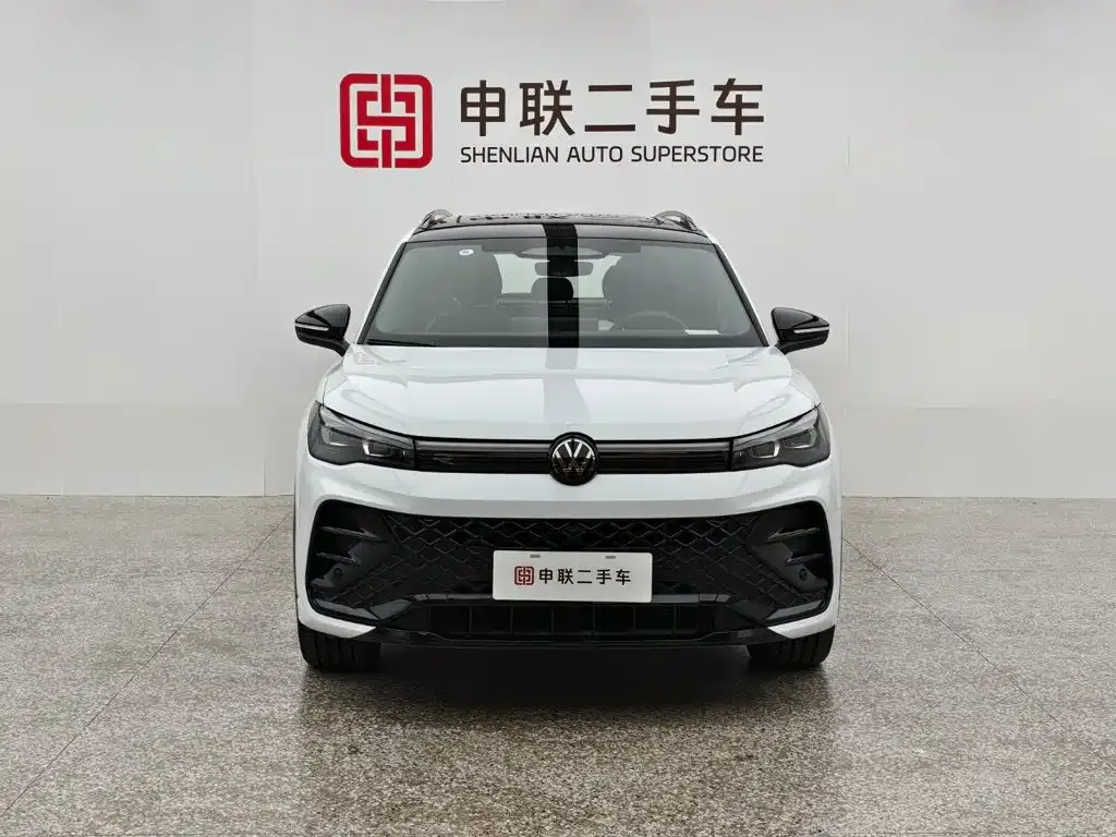 Volkswagen Tiguan L — фото 6