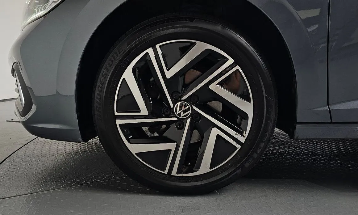 Volkswagen Jetta — фото 7