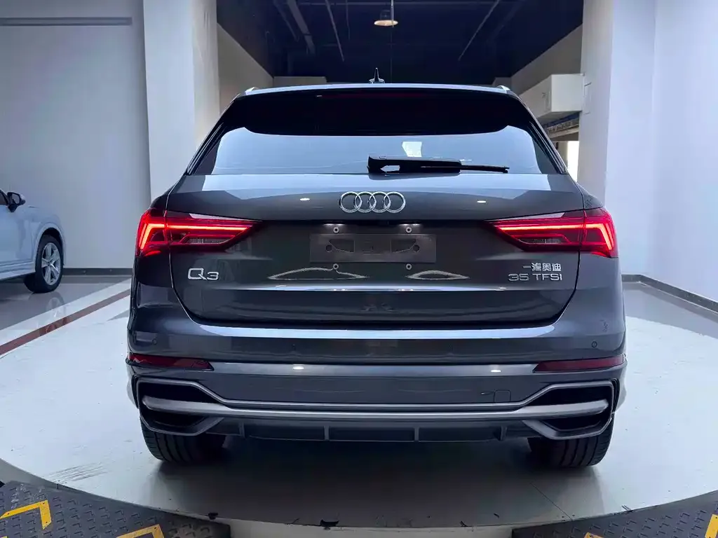 Audi Q3 — фото 7