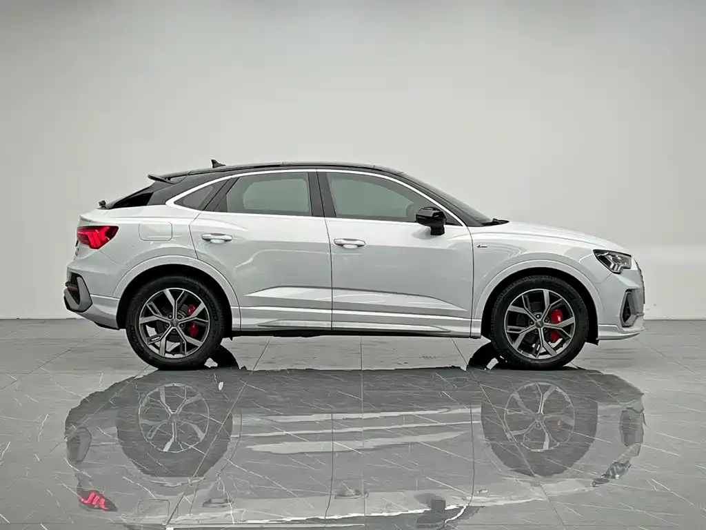 Audi Q3 Sportback — фото 6