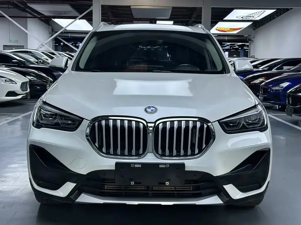 BMW X1 — фото 9