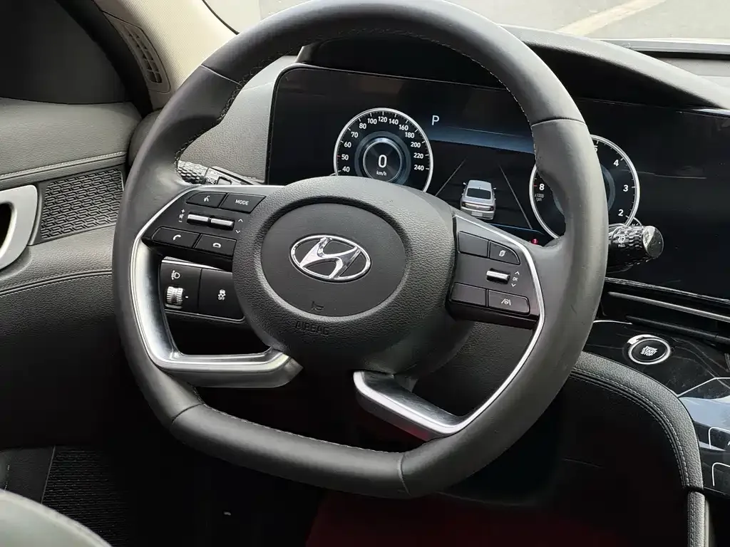 Hyundai Mistra — фото 9