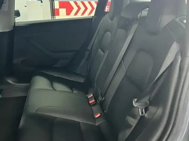 Tesla Model 3 — фото 2