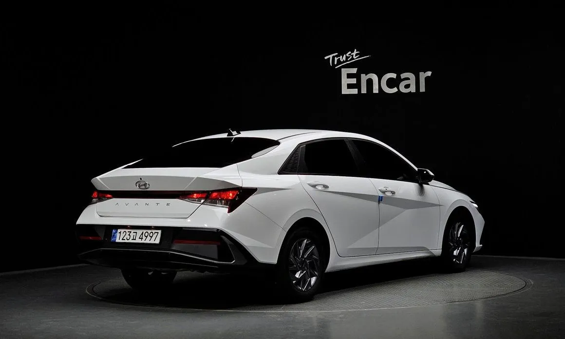 Hyundai AVANTE — фото 4