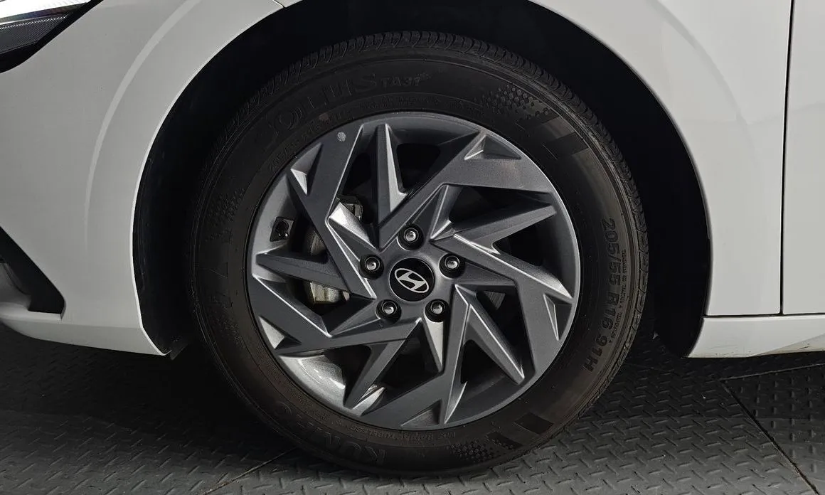 Hyundai AVANTE — фото 9
