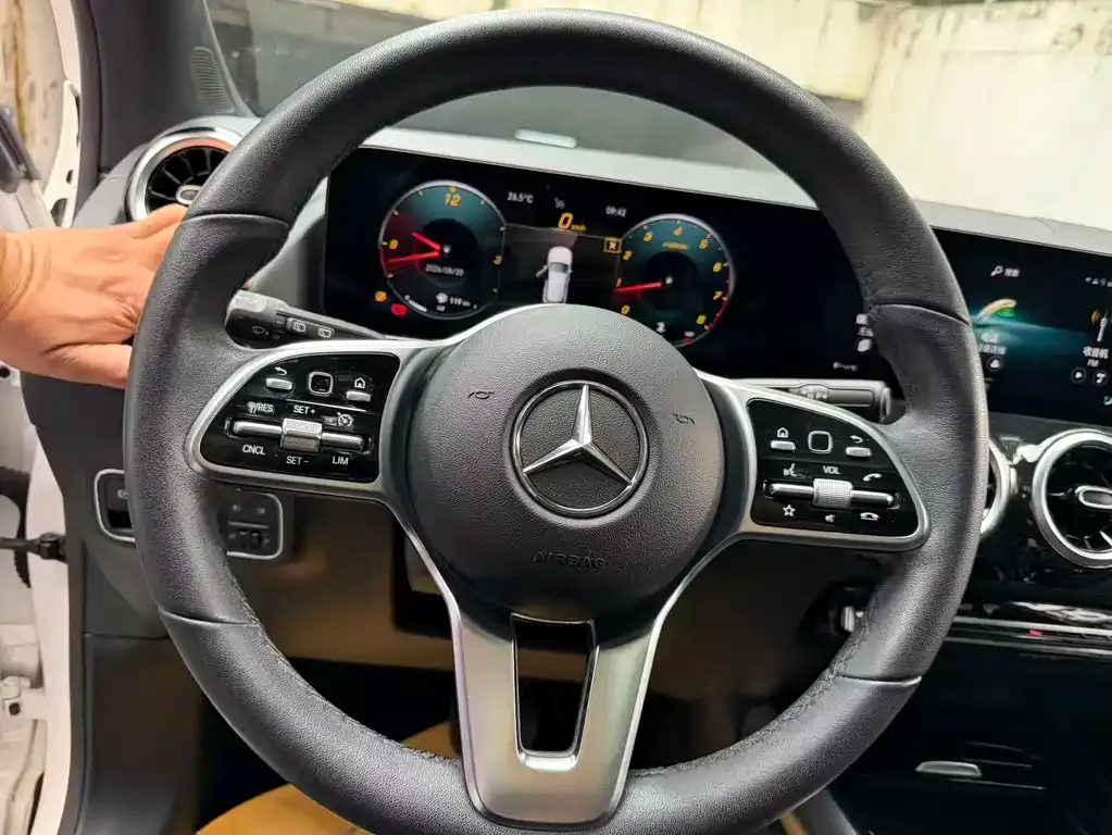 Mercedes-Benz GLA — фото 3
