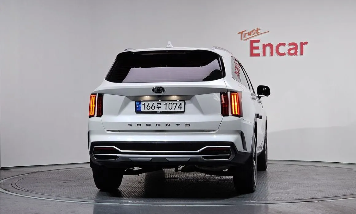 Kia Sorento — фото 4