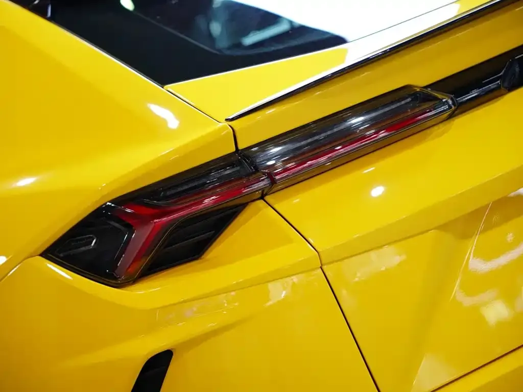 Lamborghini Urus — фото 6