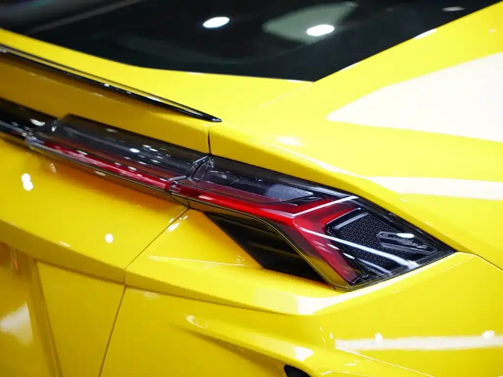 Lamborghini Urus — фото 7