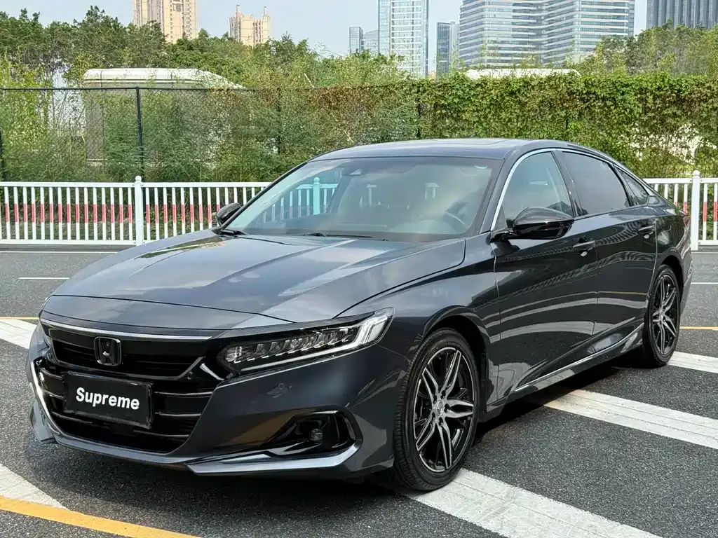 Honda Accord — фото 1