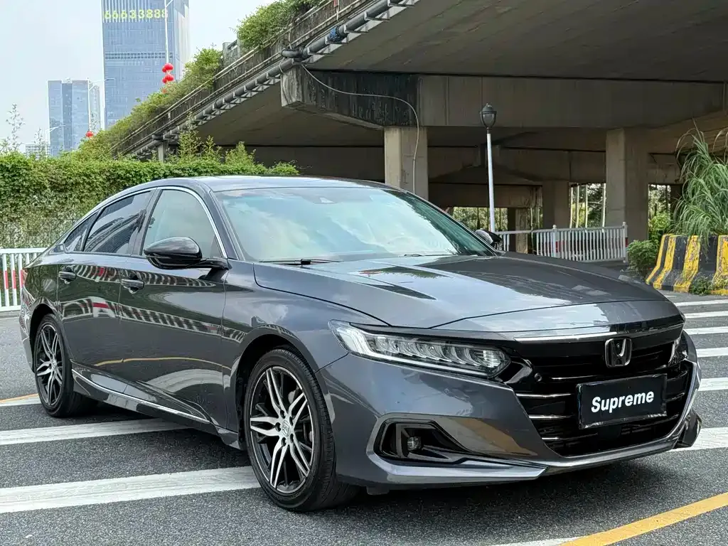 Honda Accord — фото 8