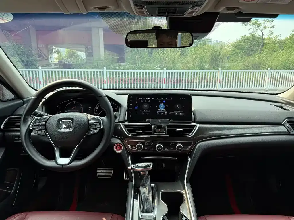 Honda Accord — фото 5