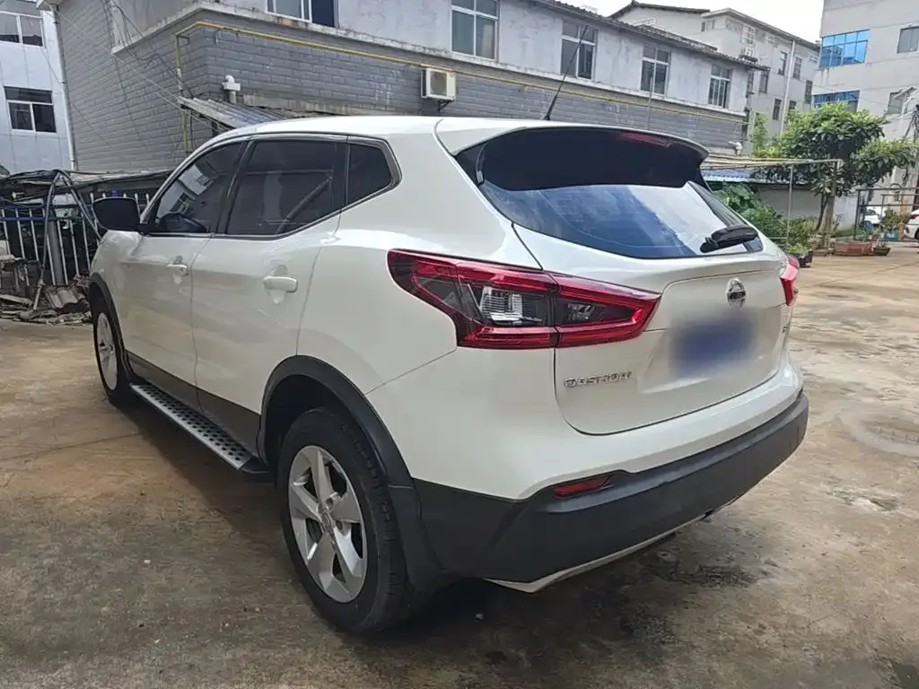Nissan Qashqai — фото 5