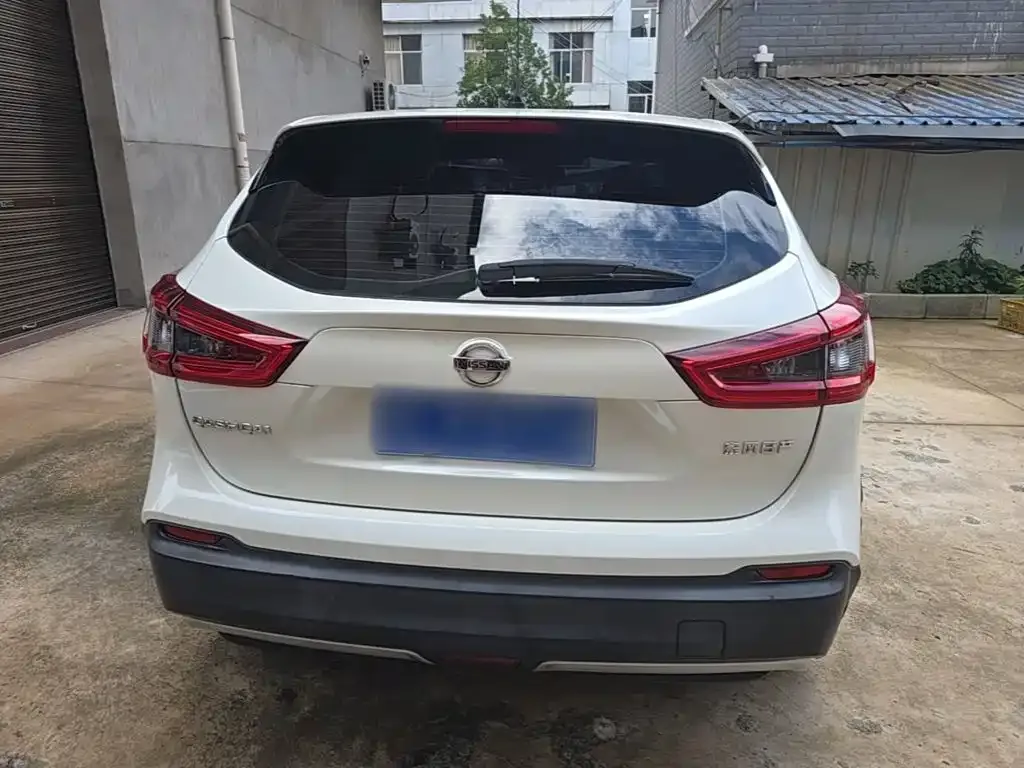 Nissan Qashqai — фото 9