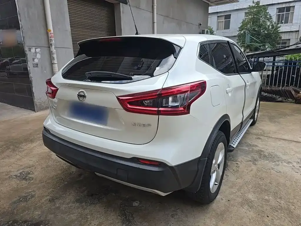 Nissan Qashqai — фото 6