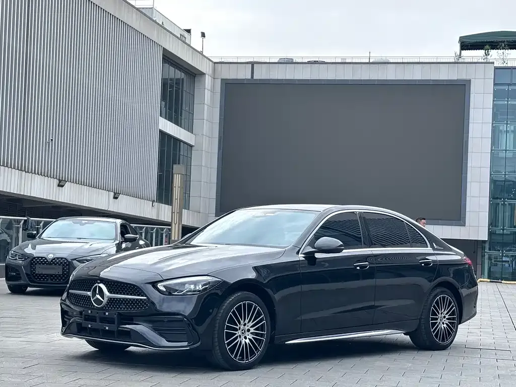 Mercedes-Benz C-Class — фото 1