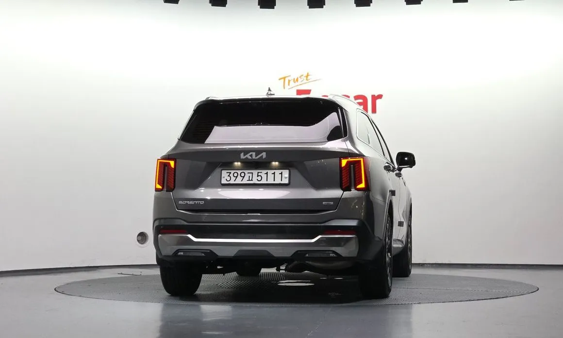 Kia Sorento — фото 6