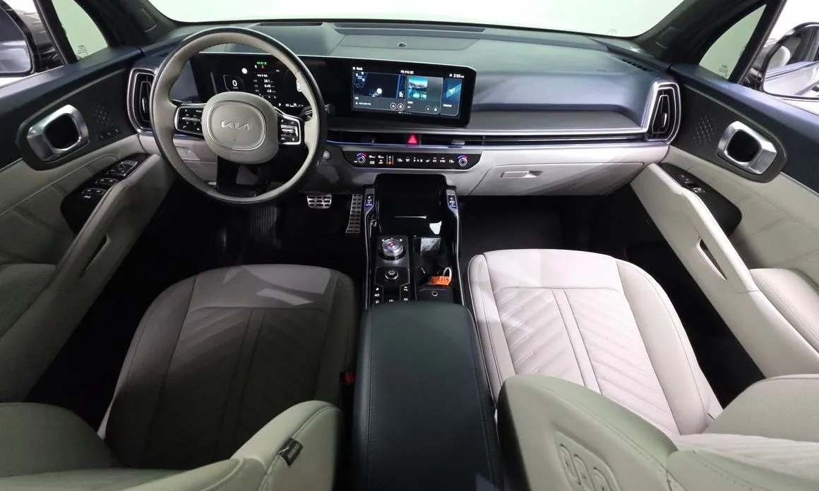 Kia Sorento — фото 8