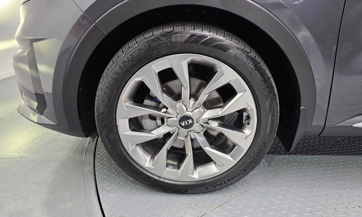 Kia Sorento — фото 9