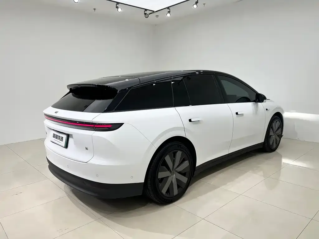 Li Auto i6 — фото 2