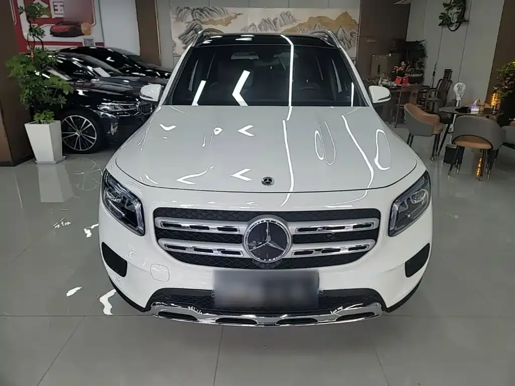 Mercedes-Benz GLB — фото 10