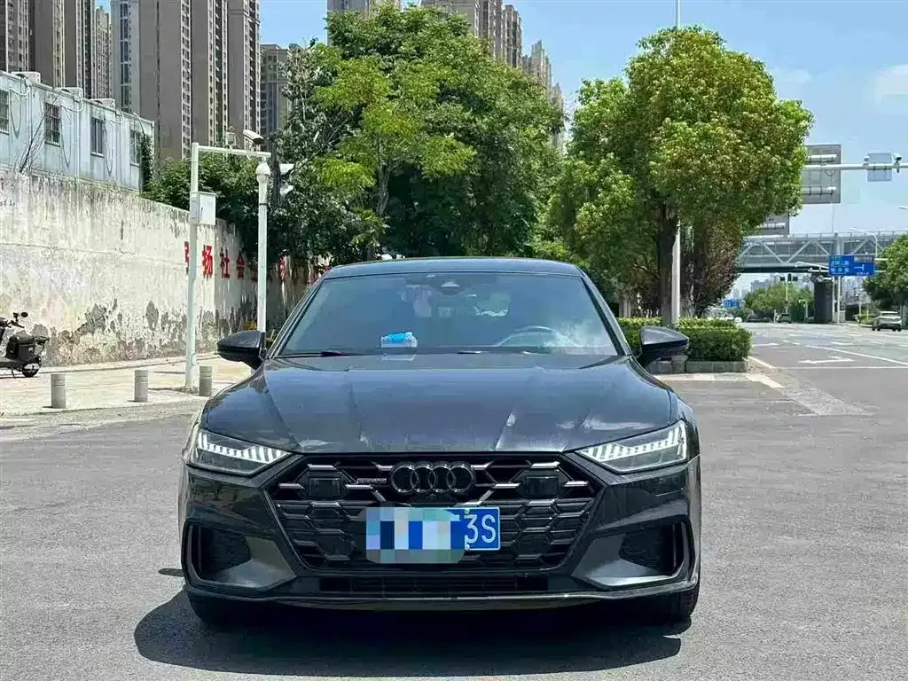 Audi A7L — фото 7