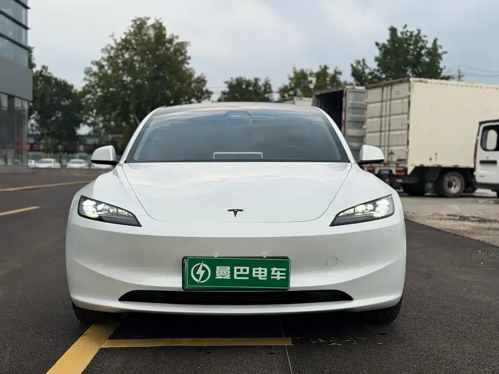 Tesla Model 3 — фото 3