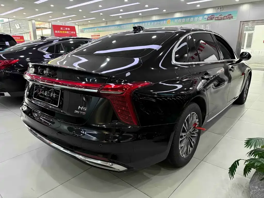 Hongqi H5 — фото 10
