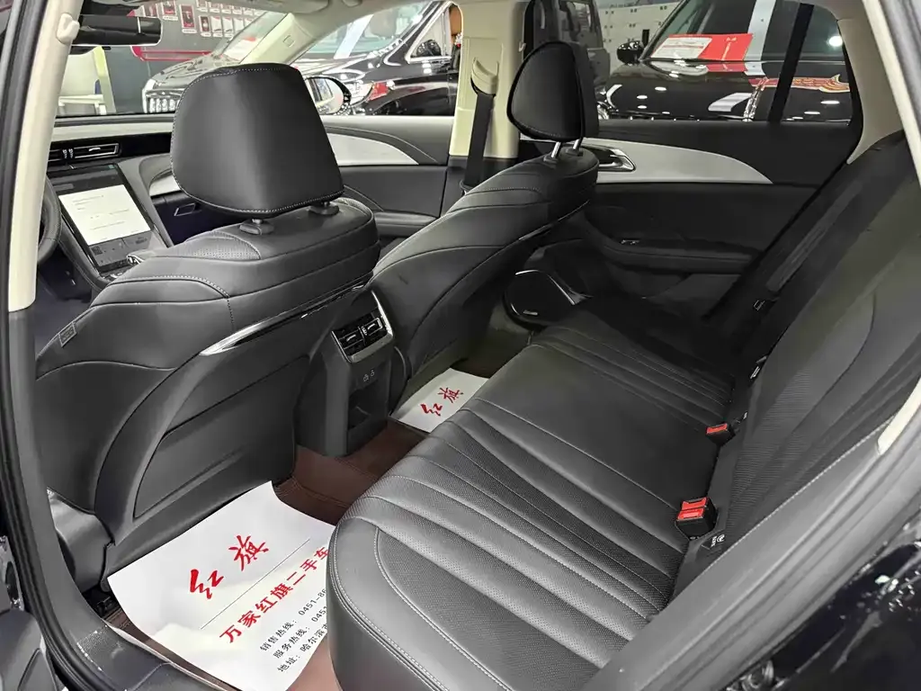Hongqi H5 — фото 3