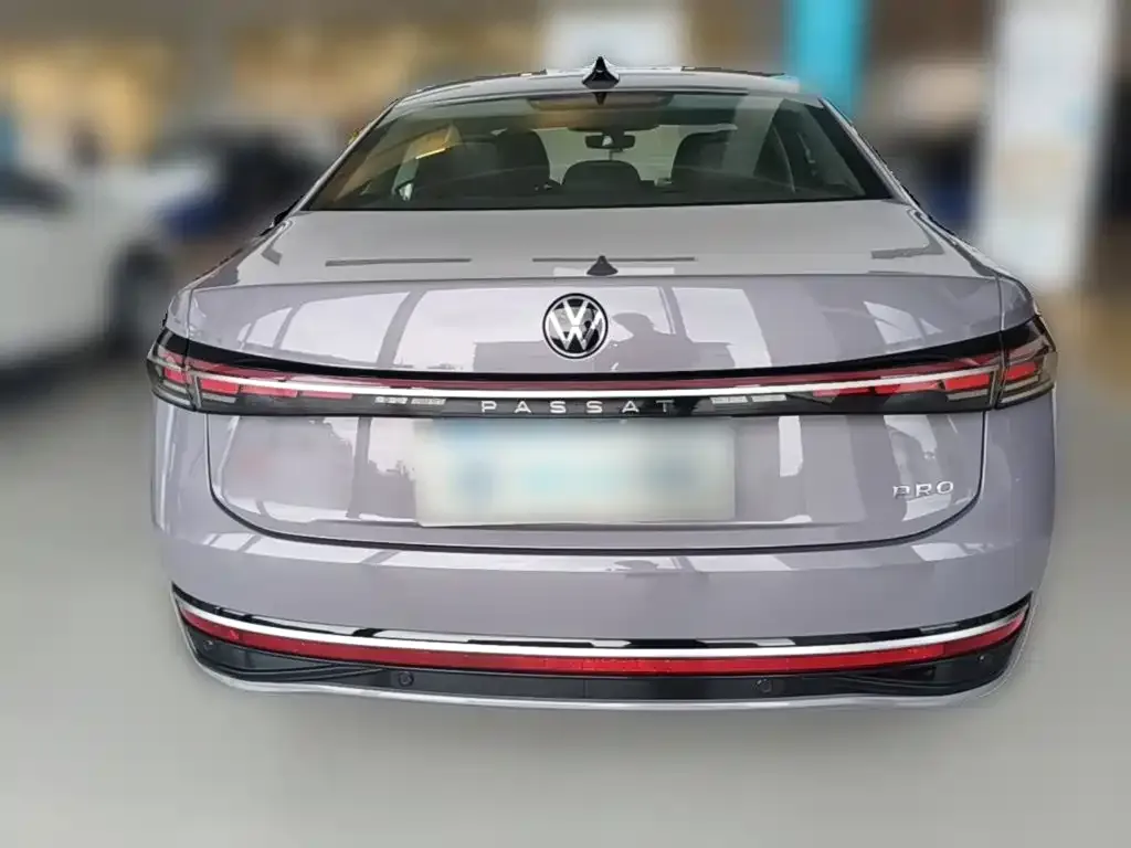 Volkswagen Passat — фото 5