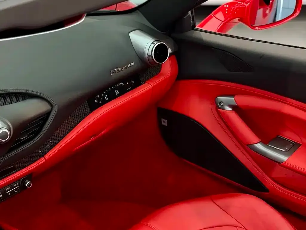 Ferrari F8 — фото 2