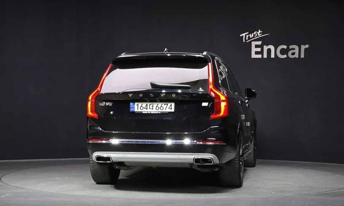 Volvo XC90 — фото 2