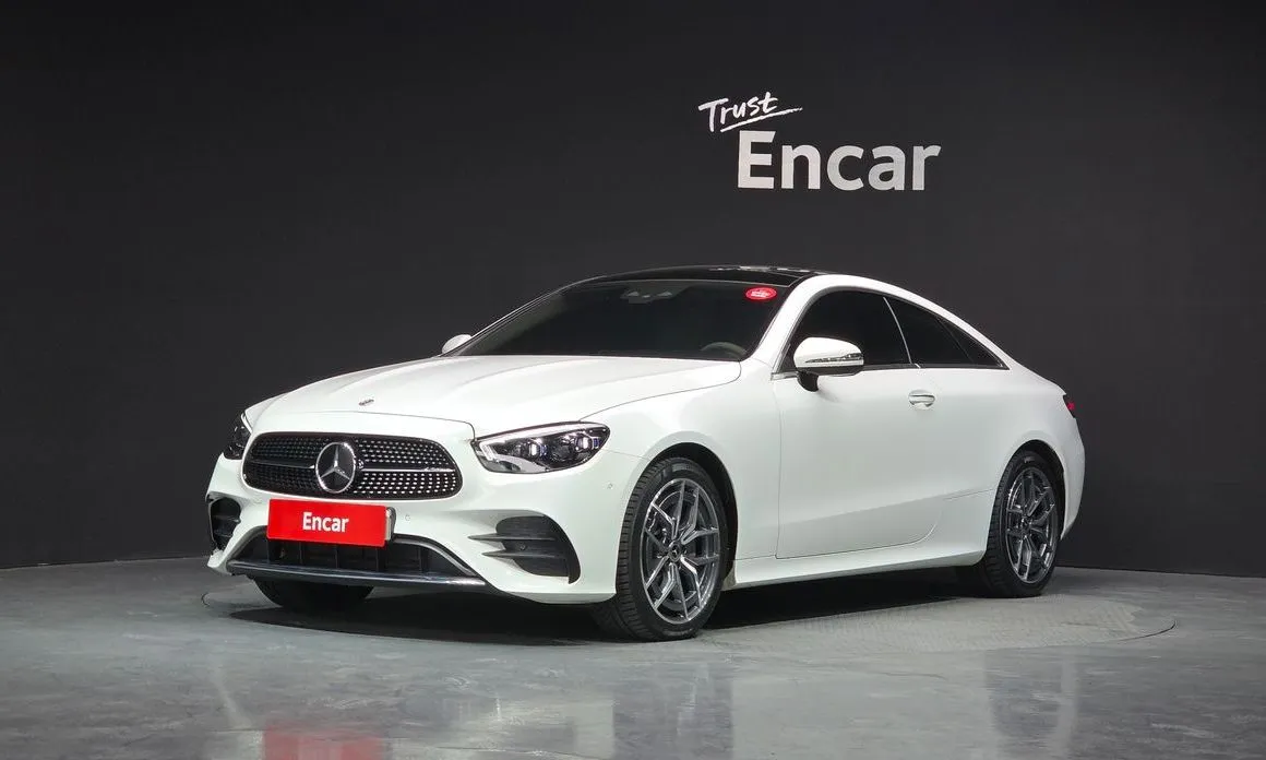 Mercedes-Benz E-Class E300d 4MATIC Coupe 1