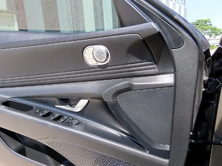 Hyundai AVANTE — фото 4