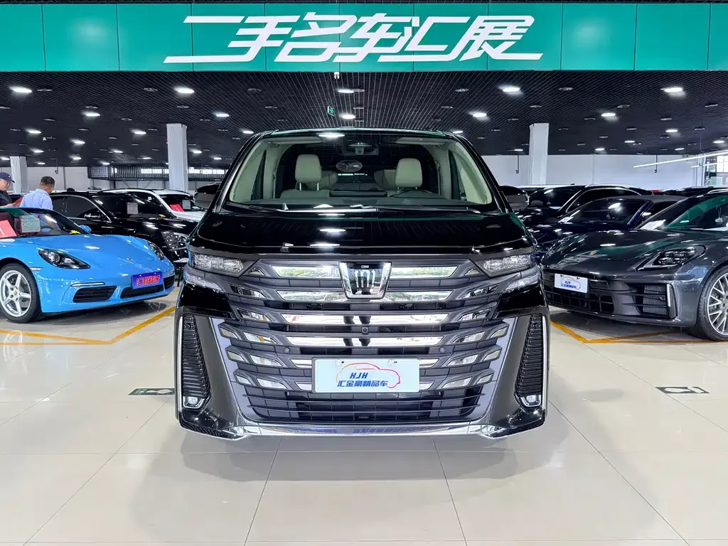 Toyota Vellfire — фото 10