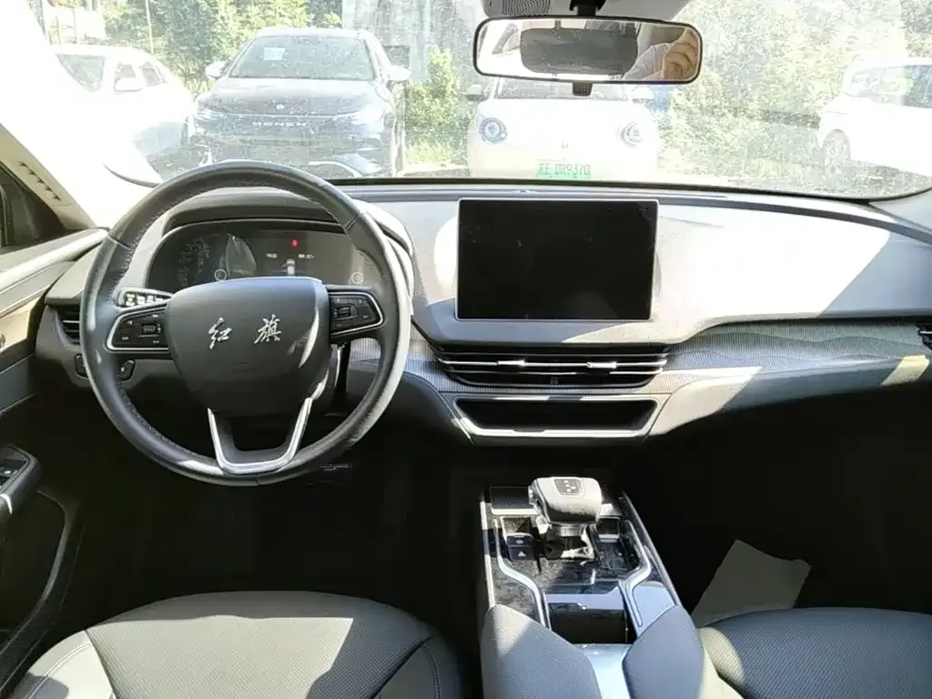 Hongqi E-QM5 — фото 2