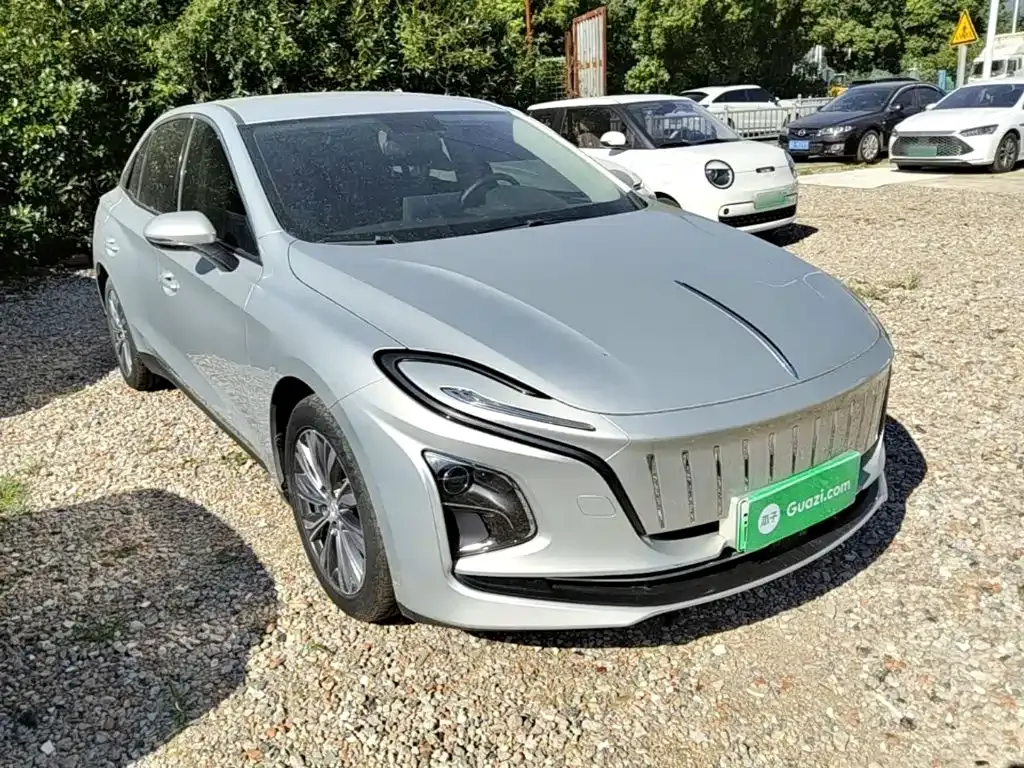 Hongqi E-QM5 — фото 8