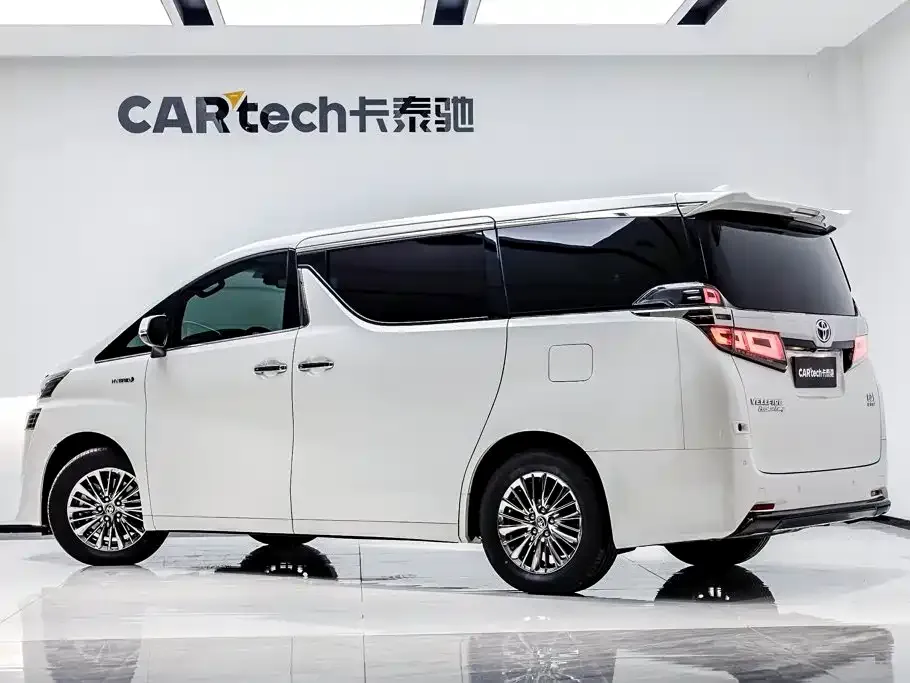 Toyota Vellfire — фото 5