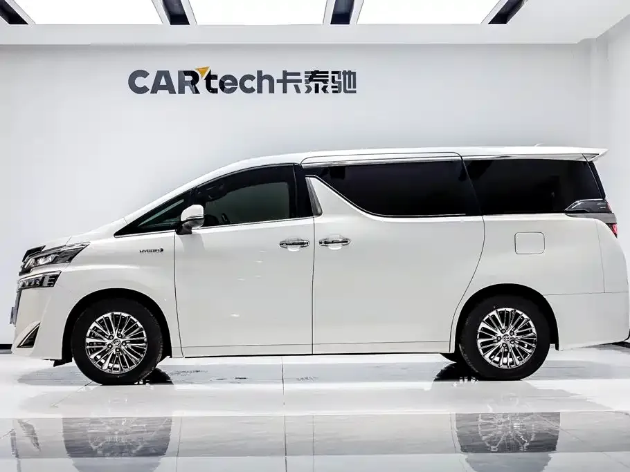 Toyota Vellfire — фото 3